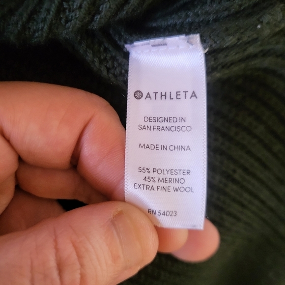 VGUC Athleta Switchback Pullover Sweater Oversized Knit Black XSmall - Picture 7 of 10